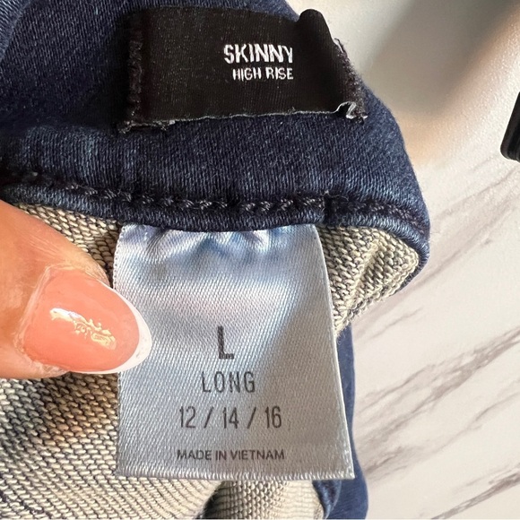 Express Skinny High Rise Stretch Dark Pull On Distressed Denim Jeans SZ 14 Long - Picture 4 of 5